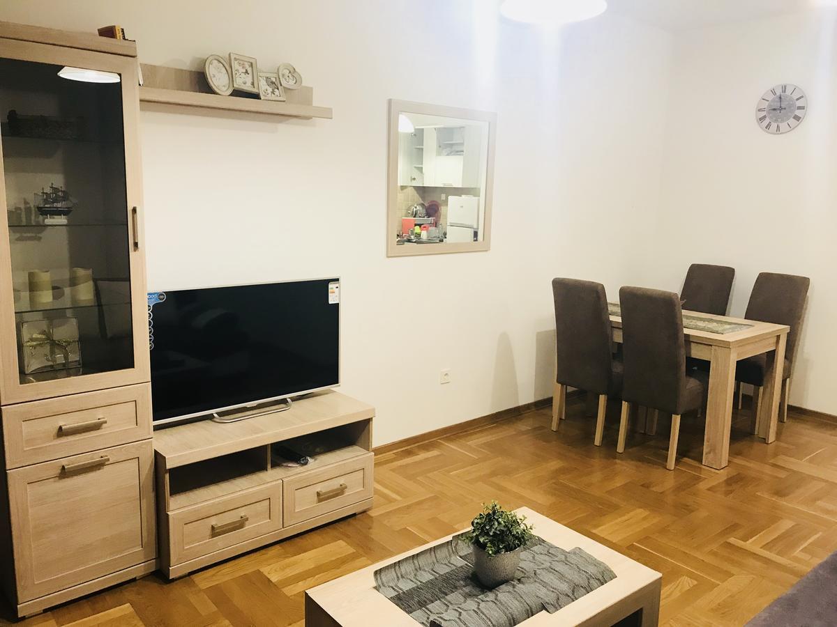 Apartments Sneza Рісан Екстер'єр фото